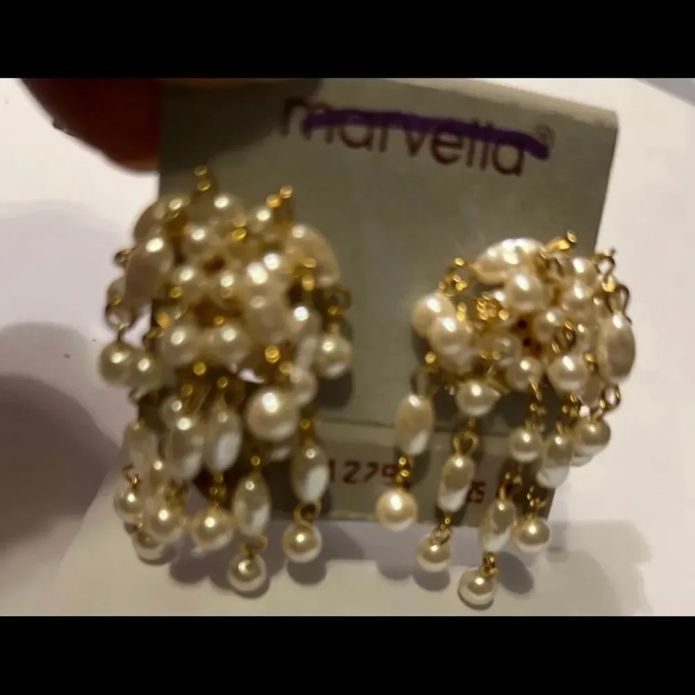 Vintage MARVELLA Faux Pearl Cluster CLIP Bauble Dangle Earrings Gold-Tone